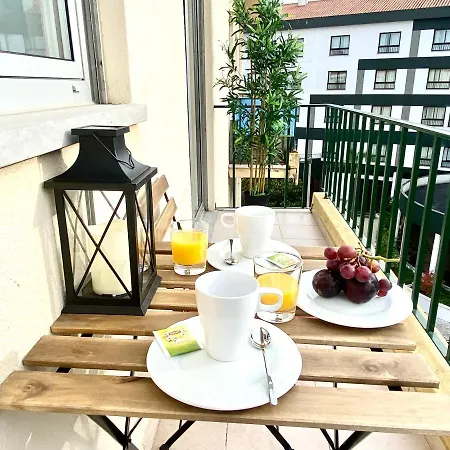 Red Em A 250m Do Santuario Фатима