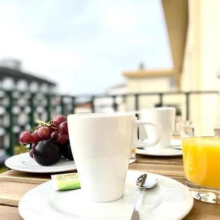 Red Em A 250m Do Santuario * Фатима